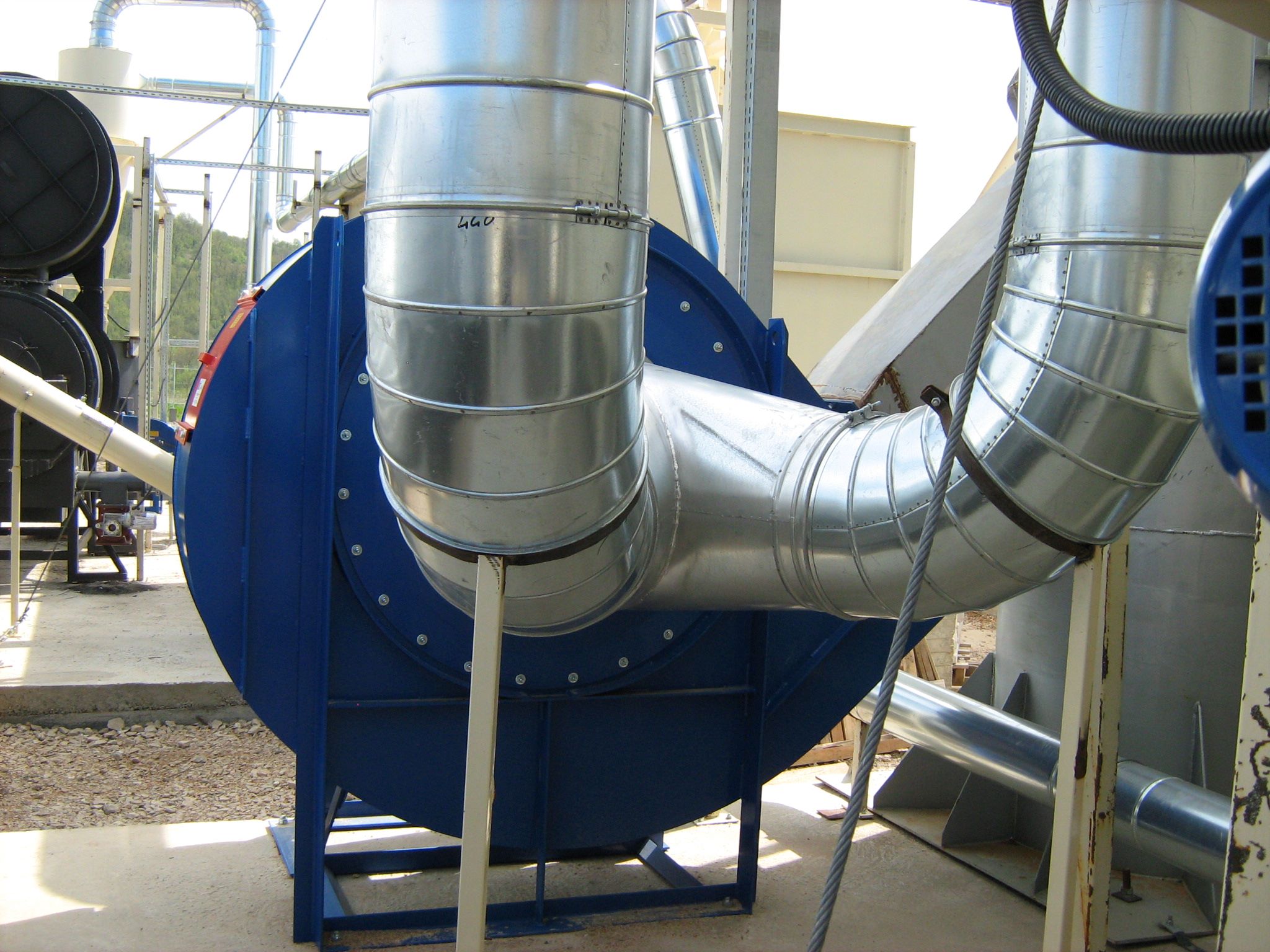 ⦁ Изградена до ключ линия за гранулиране и производство на пелети за отопление с капацитет 2 тона на час